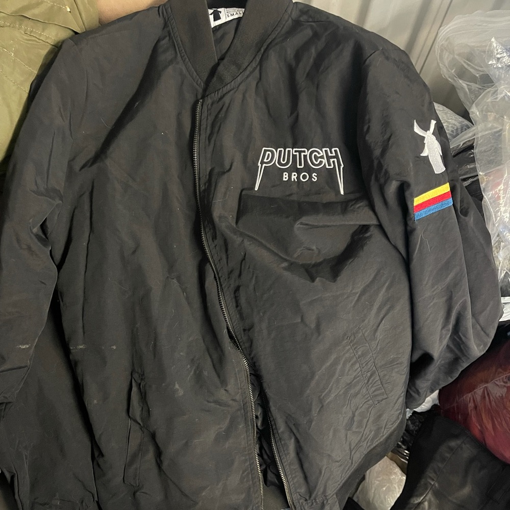 Dutch bros bomber